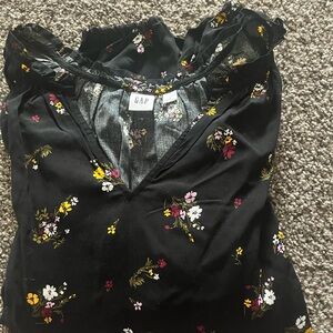 GAP Women's Black Floral Top